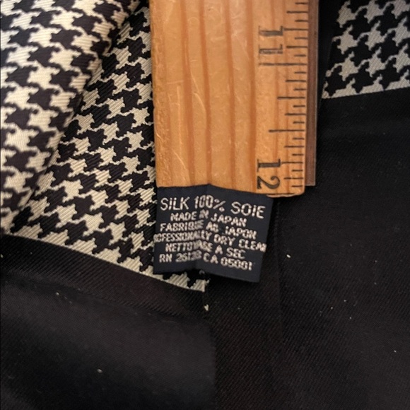 Vintage old money silk Ralph Lauren Black and White Houndstooth Scarf - Picture 7 of 9